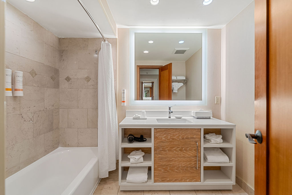 Bathroom vanity, with tub