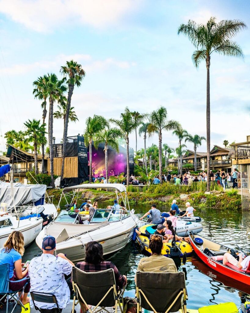 boats in front of humphreys concerts